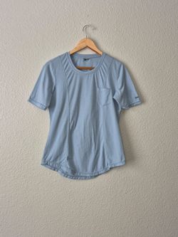 Marmot Women's Light Blue Performance Hiking Shirt Size Medium Pocket