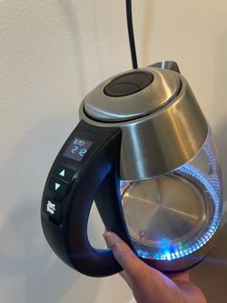 Chefman 1.7L Digital Glass Electric Kettle – Temperature Control – 1500W