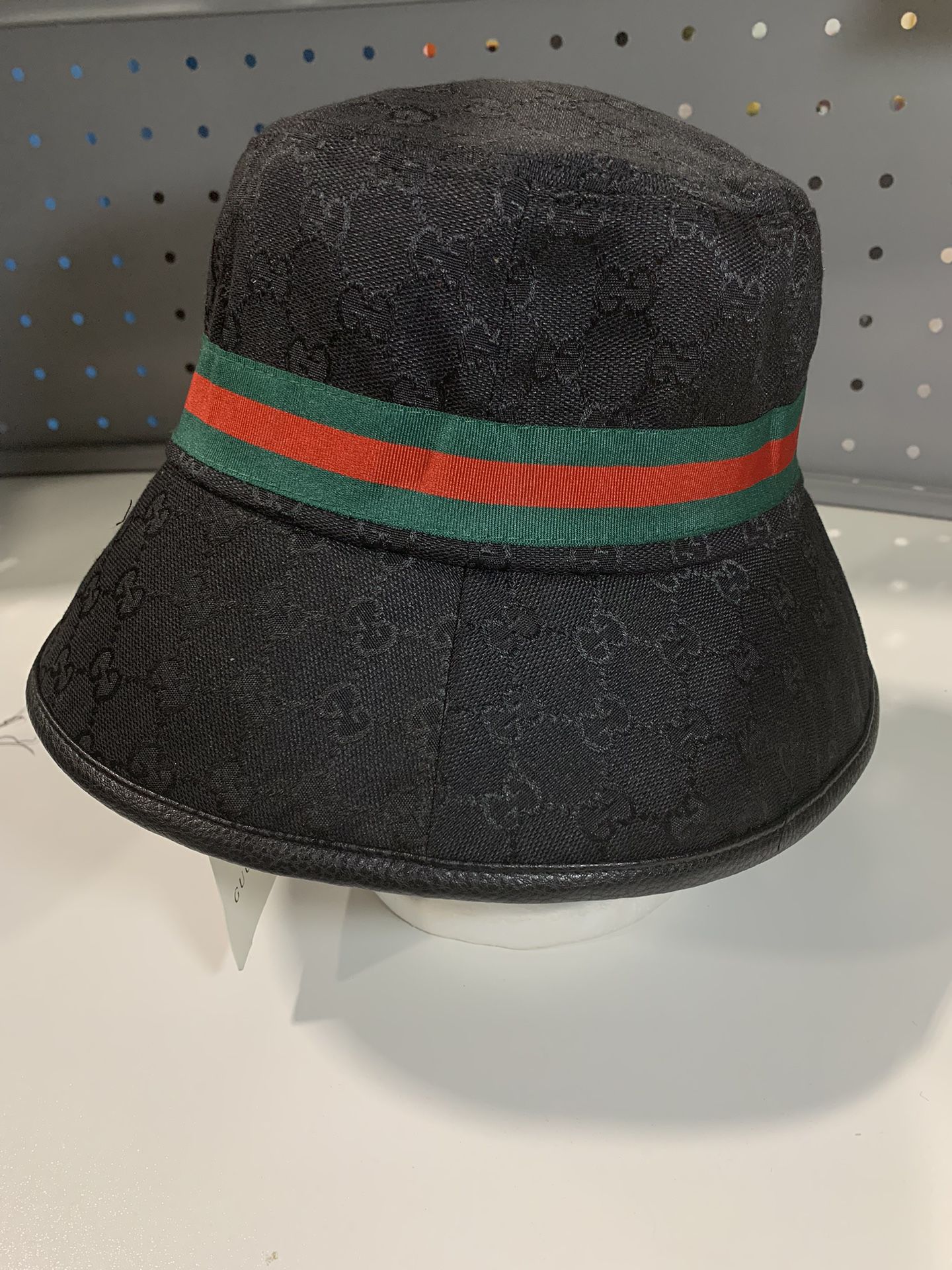 Louis Vuitton bucket hat for Sale in Fort Lauderdale, FL - OfferUp