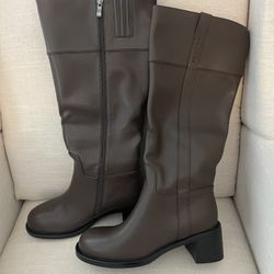 Women’s Knee High Boots Size 9.5 Brand New 