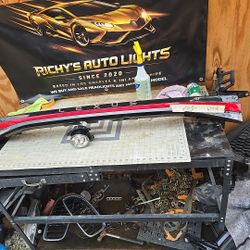 2023-2025 LEXUS RX TAIL LIGHT CENTER TRUNK USED OEM LED *DC9579