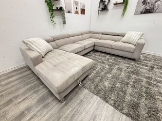 Abbyson Sectional Couch - Free Delivery