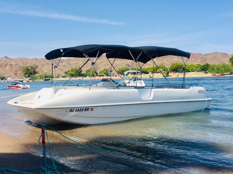 Deck boat rinker 24ft for Sale in Glendale, AZ - OfferUp
