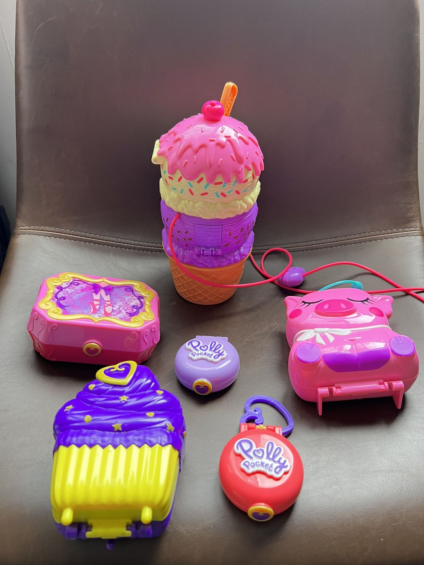 Polly Pocket 6 sets good condition Only pocket