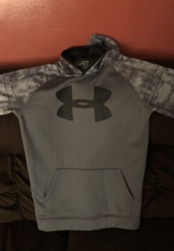 Under Armour Sweater