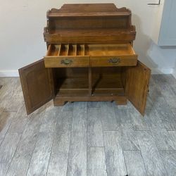Ethan Allen Dry Sink/Bar