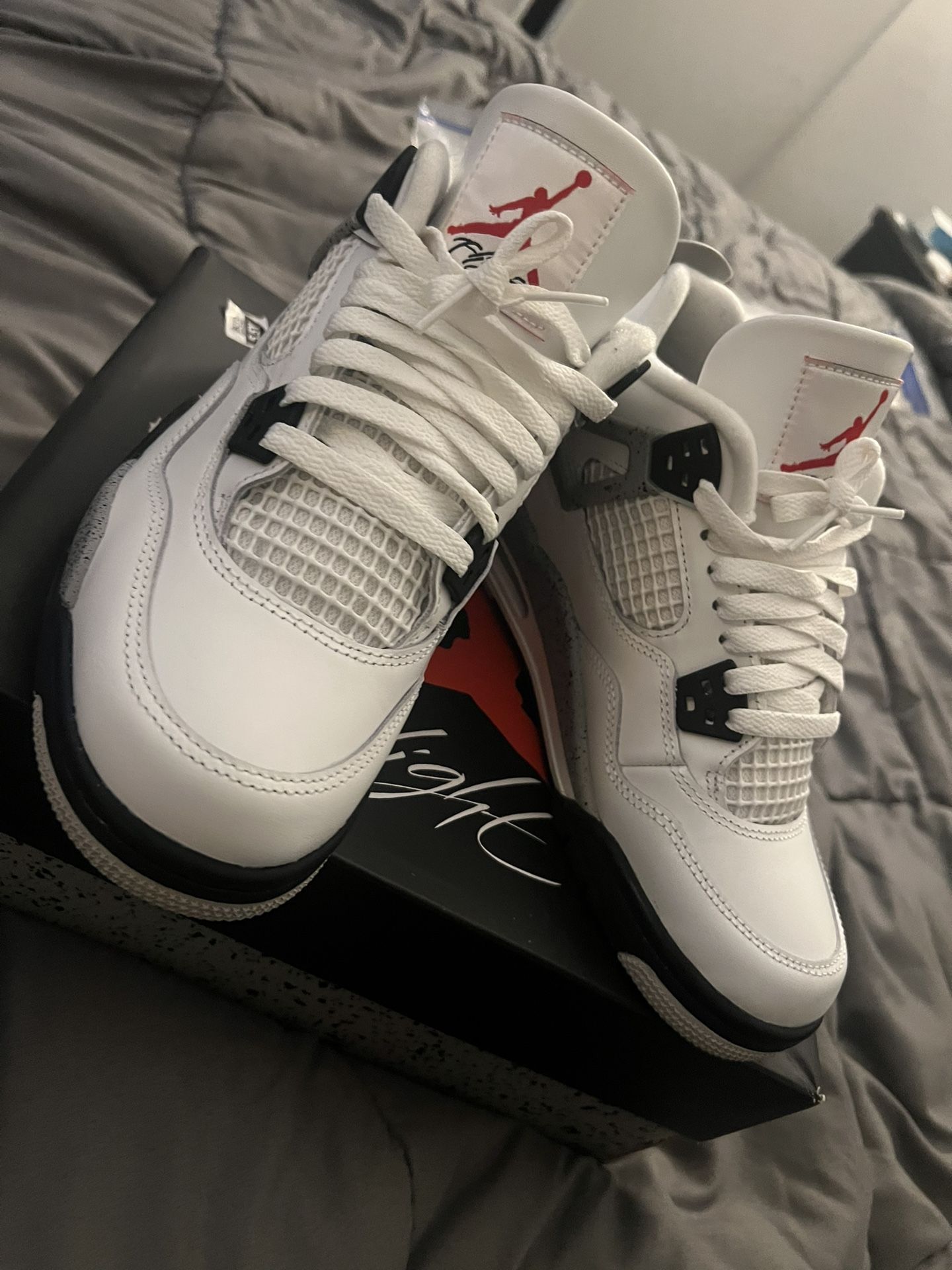 Jordan 4 White Cement