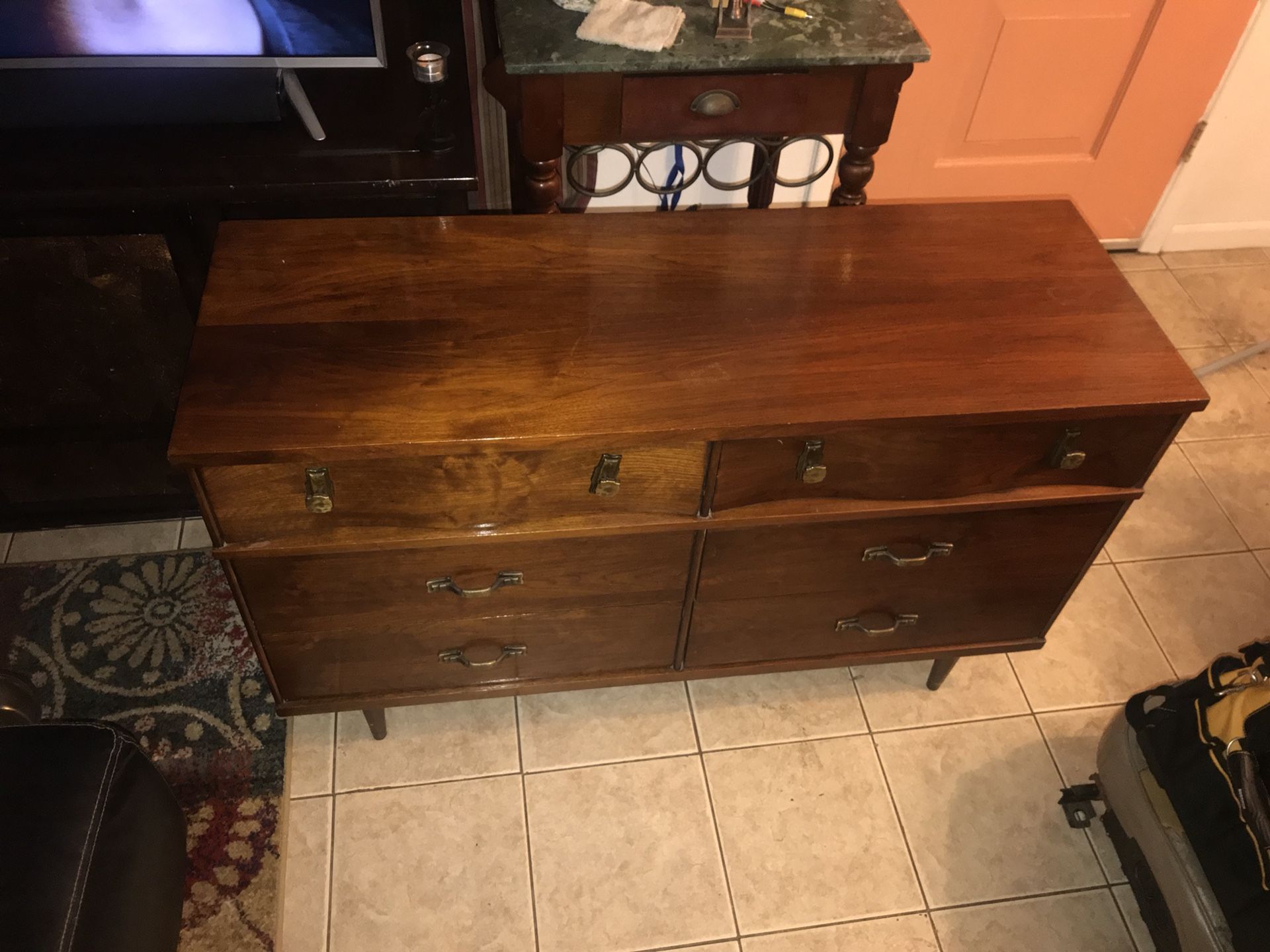 Beautiful Antique Harmony House 6 Drawer Dresser