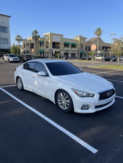 2015 Infiniti Q50