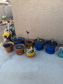 Pots and outdoor deco