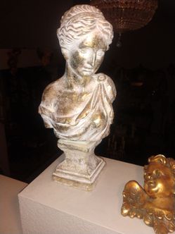 DIANA DE VERSALLES SCULPTURE BUST