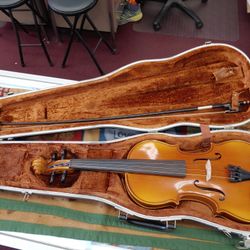 4/4 Violin With Case And Bow