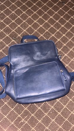 Blue handbag w/straps