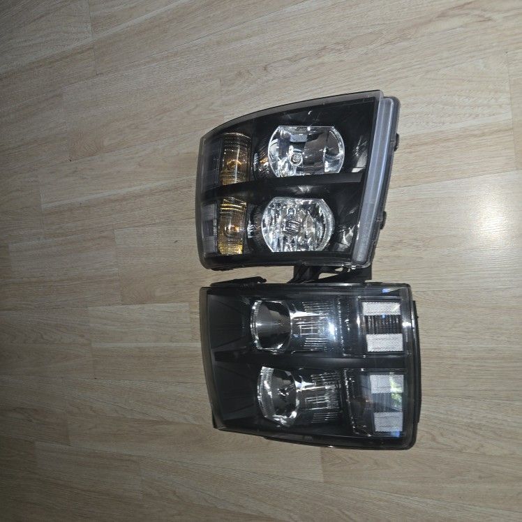 2007-2014 Chevy Silverado headlights