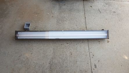 Commercial strip lights