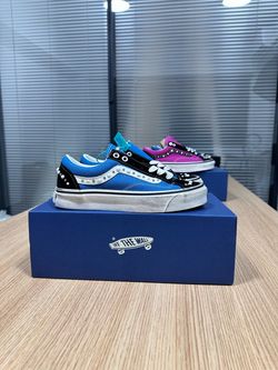 Vans LX Old Skool 36 Pearlized sneakers in black and navy