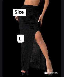 New women’s skirt size large