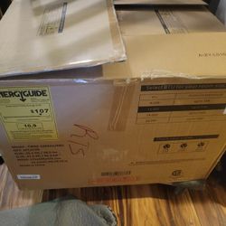 Window Air Conditioner/Heater 220 Volt