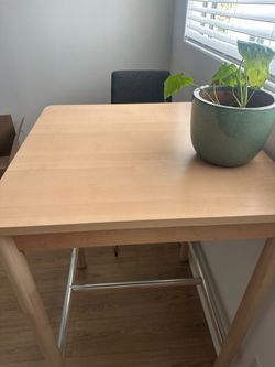 Tall table and chair