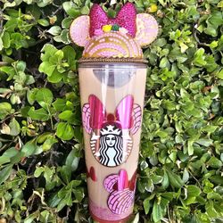 Minnie And Concha SnowGlobe Cup