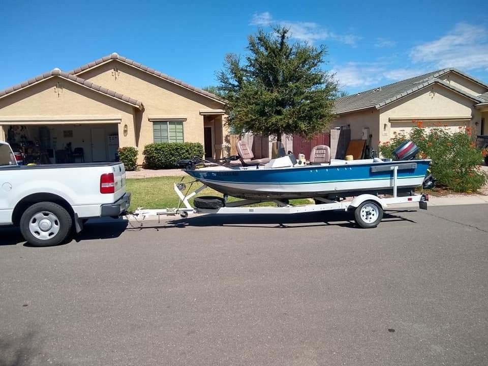 Fishing Boat/Aluminum,  Prop, Gas  30hp Evinrude