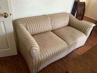 Free couch!
