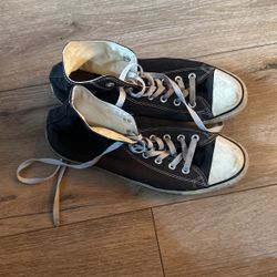 Size 10.5 Men High Top Converse Shoes 