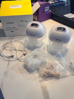 Wearable breastpump