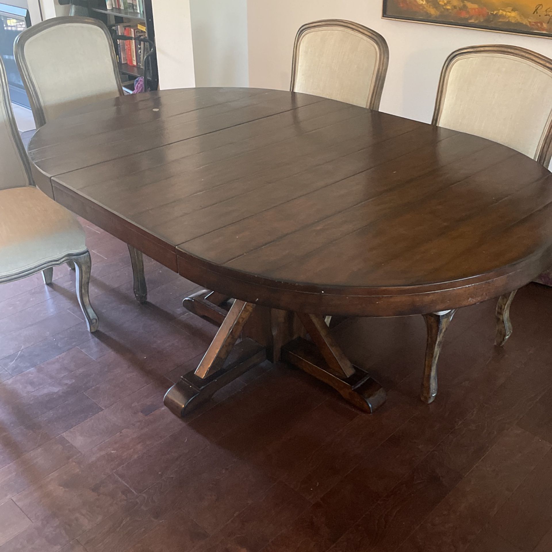Dining room Table And 6 Chairs 