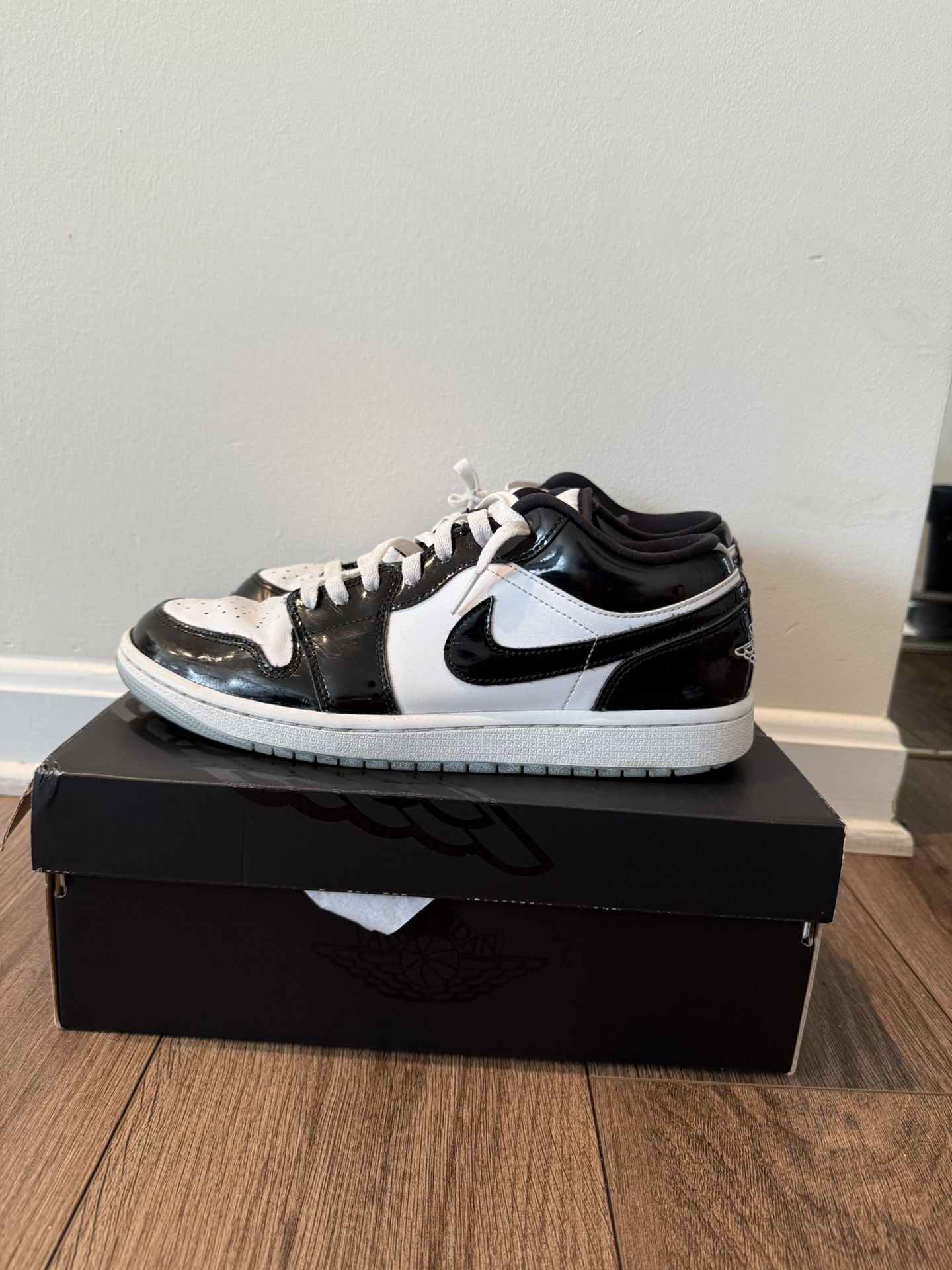 Jordan 1 Low Concords