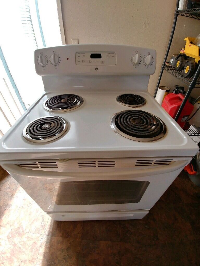 Estufa/stove missing parts. Le faltan partes