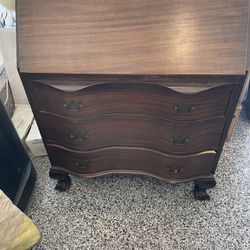 Antique Desk With Opening Top