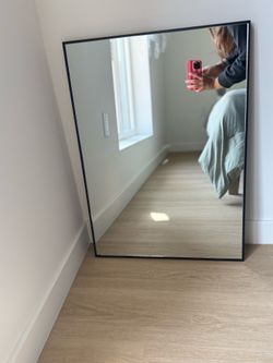 High quality: Black frame mirror