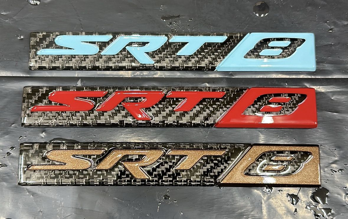 Dodge SRT8 Emblem Carbon Fiber