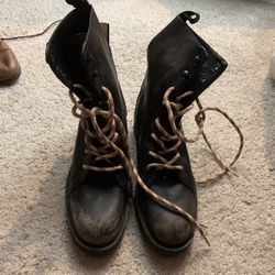 Zara Distressed boots 39