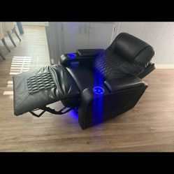 Electric armchair with LED light, super comfortable, like new