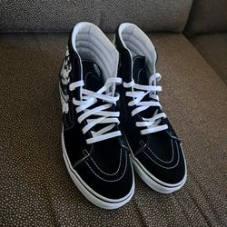 VANS SK8-HI (TM GLOW SKULLS)
BLK-WHT
| SIZE 10.5