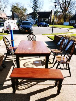 Table, 4 Chairs & Bench