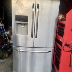 Frigidaire Double Door Refrigerator 