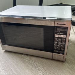 Panasonic Microwave 1200w