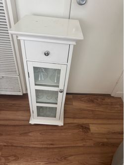 Mini cabinet