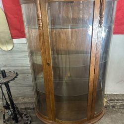 Vintage Display cabinet stand with original key 