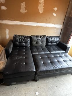 Black Sofa With Ottoman 
