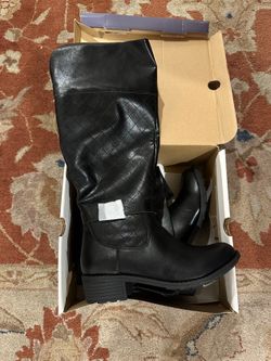 Brand New Women Boots Size 7for $15