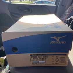 Mizuno Men’s Baseball Metal Spike Cleets