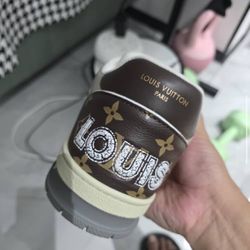 Brand new LVs . Bought For My Boyfriend  In Sale He Couldn't Fit Them Can't Return ! 