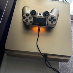 PS4 Limited Edition W/Remote