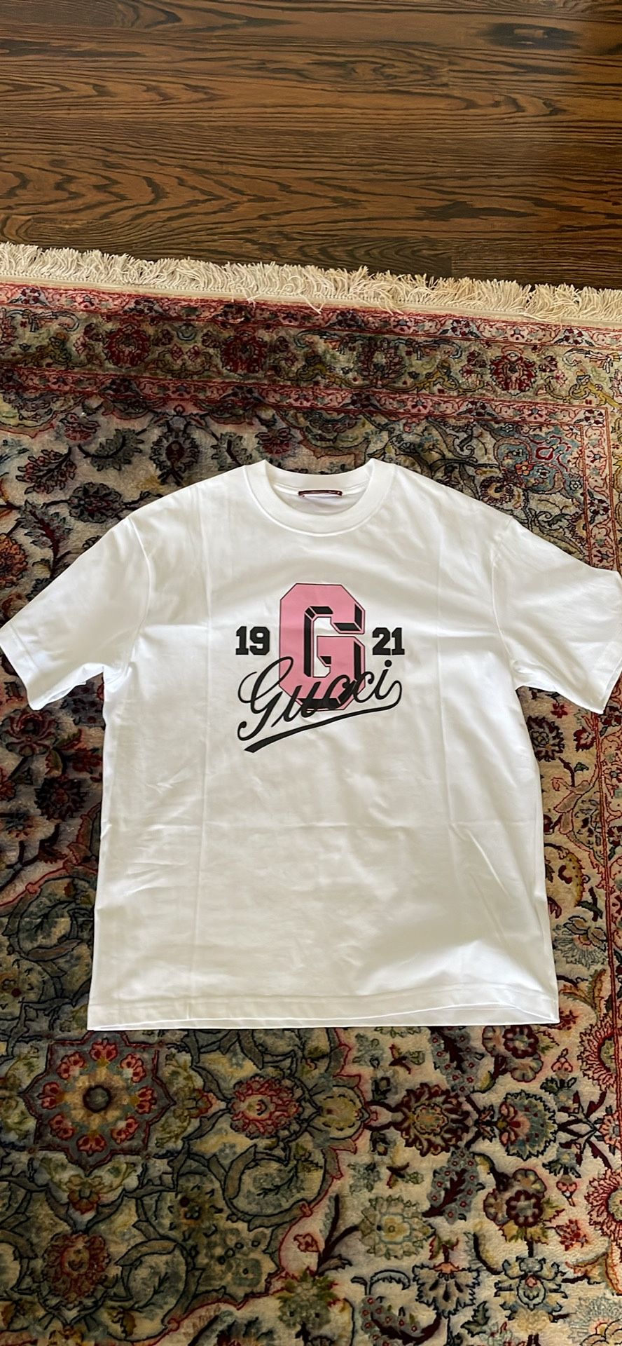 GG Tshirt Ladies Xs New Oversized Fits Like Medium