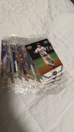 A bunch of old Fran’s baseball cards