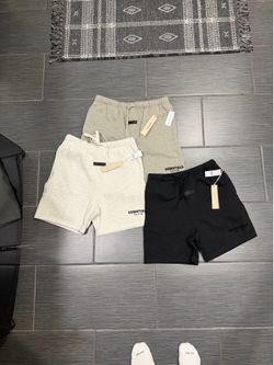 Essentials Shorts S-L